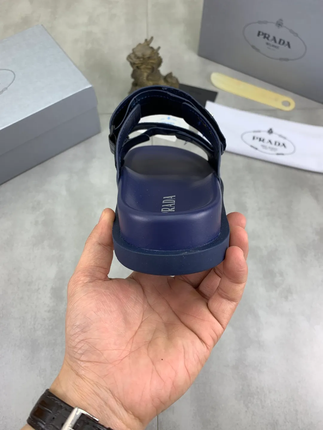 Men's shoes 💰P340💰【New style】🎁🎁🎁 PRADA Prada's new casual slippers, original official website, perfect workmanship, transmitting a kind of noble luxury, sublimating its definition of luxury in Prada's high-end extraordinary craftsmanship. Original combination outsole, code number: 38-44 (45 customized) Multiple colors 🉑️ to choose from
